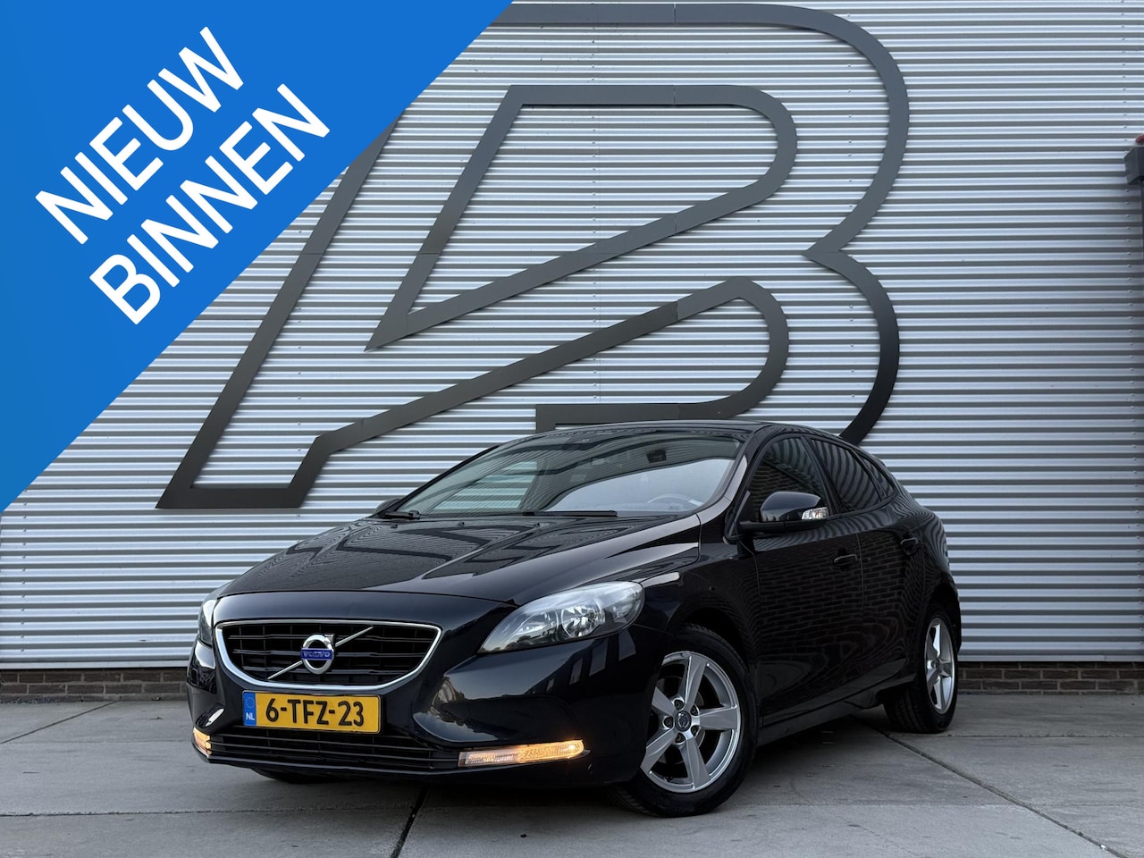 Volvo V40 - 1.6 D2 Kinetic Airco|Cruise|Elek ramen|Lm velgen|APK tot 09-2027 - AutoWereld.nl