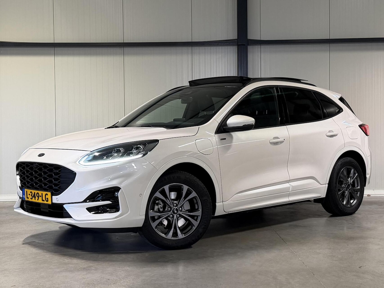 Ford Kuga - 2.5 PHEV ST-Line X B&O Pano Camera Winterpack NAP - AutoWereld.nl