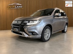 Mitsubishi Outlander - Outlander 2.4 Pure +|4WD|Cam