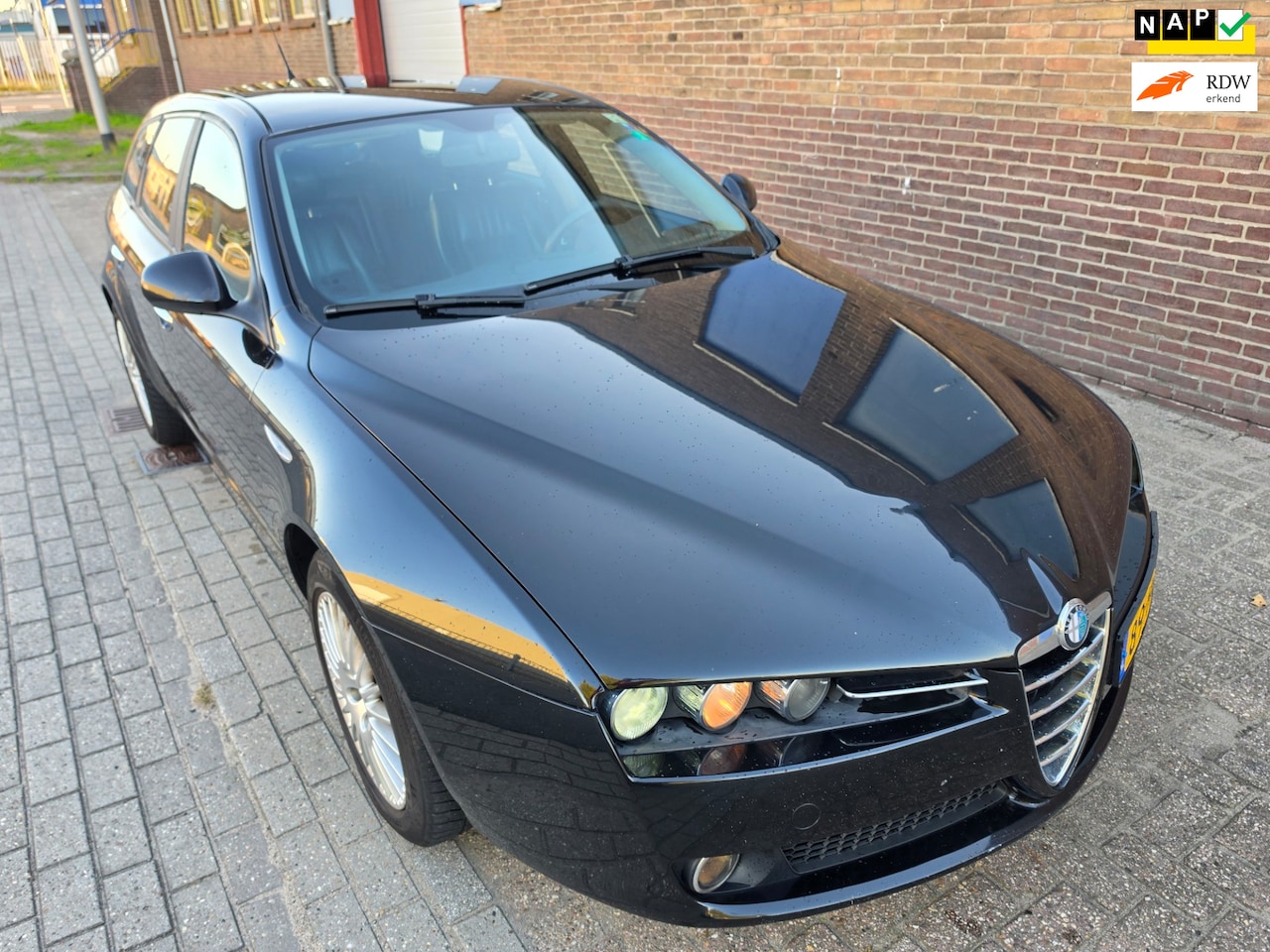 Alfa Romeo 159 Sportwagon - Airco, Cruise, NW Distributieriem *850,-* Apk 23-12-26 - AutoWereld.nl