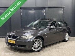 BMW 3-serie Touring - 320i High Executive pano/stoelverwarming