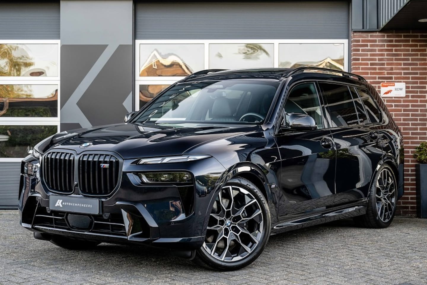 BMW X7 - M60i xDrive M Sport Pro | 7 Persoons | Panorama Sky Lounge | Comfort Seats | Driving Ass. - AutoWereld.nl
