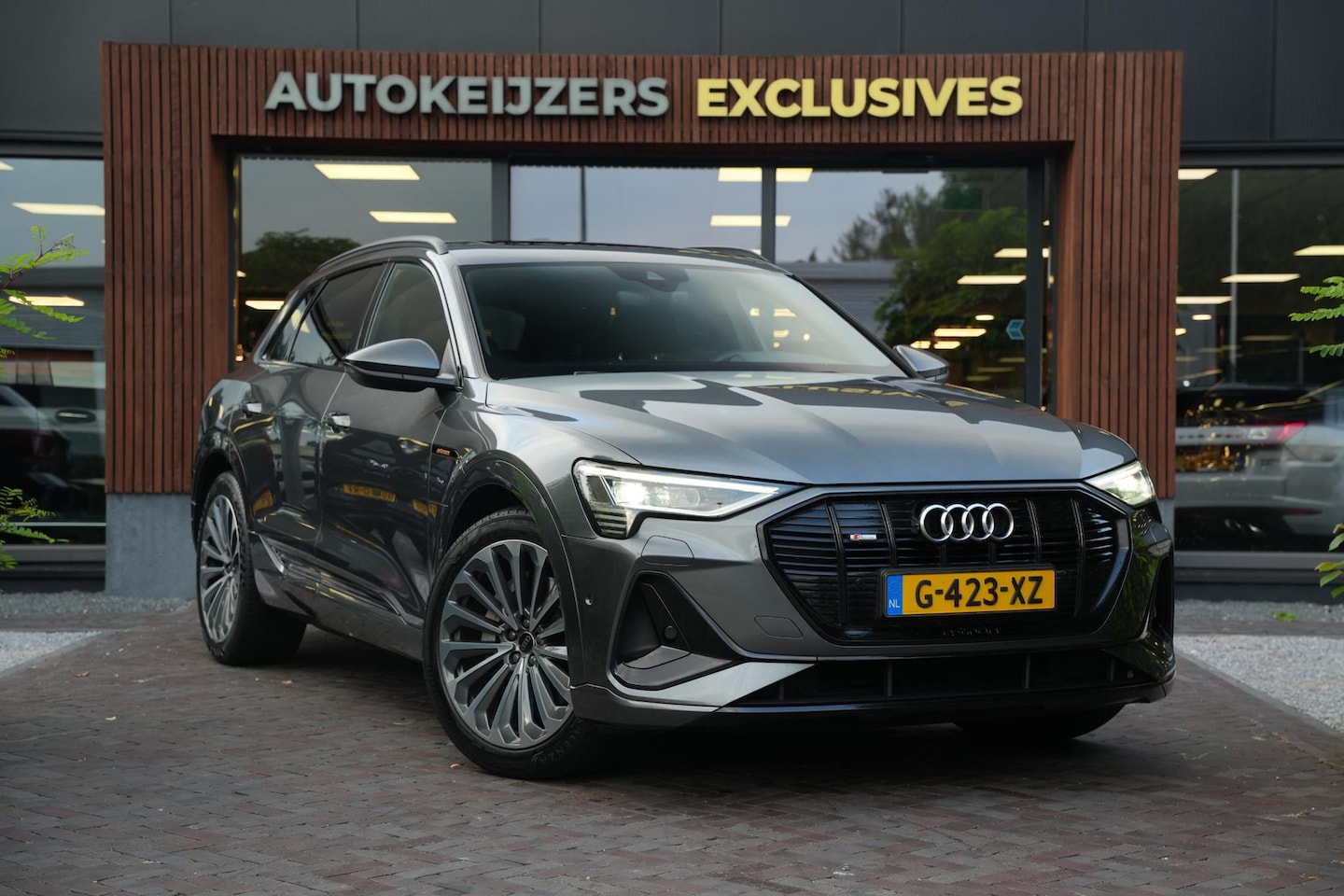 Audi e-tron - e-tron 50 quattro Launch edition Black e-tron 50 quattro Launch edition Black 71 kWh - AutoWereld.nl