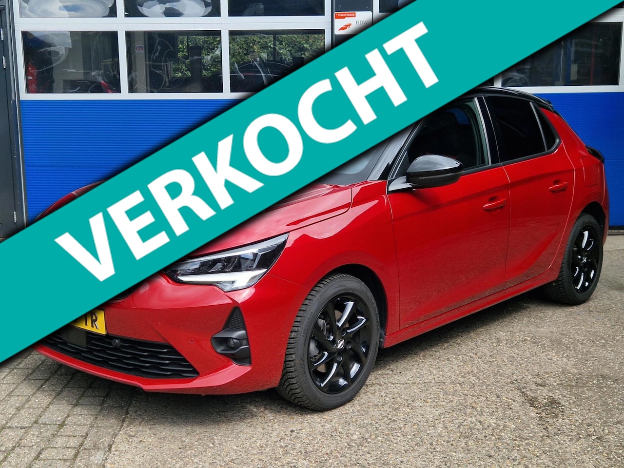 Opel Corsa - 1.2 GS Line / Carplay / Camera / Keyless / Cruise control / ECC / 16 inch / All season ban - AutoWereld.nl