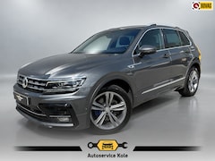 Volkswagen Tiguan - 2.0 TSI 4Motion Highline R-Line * Panoramadak * Navigatie * Parkeercamera