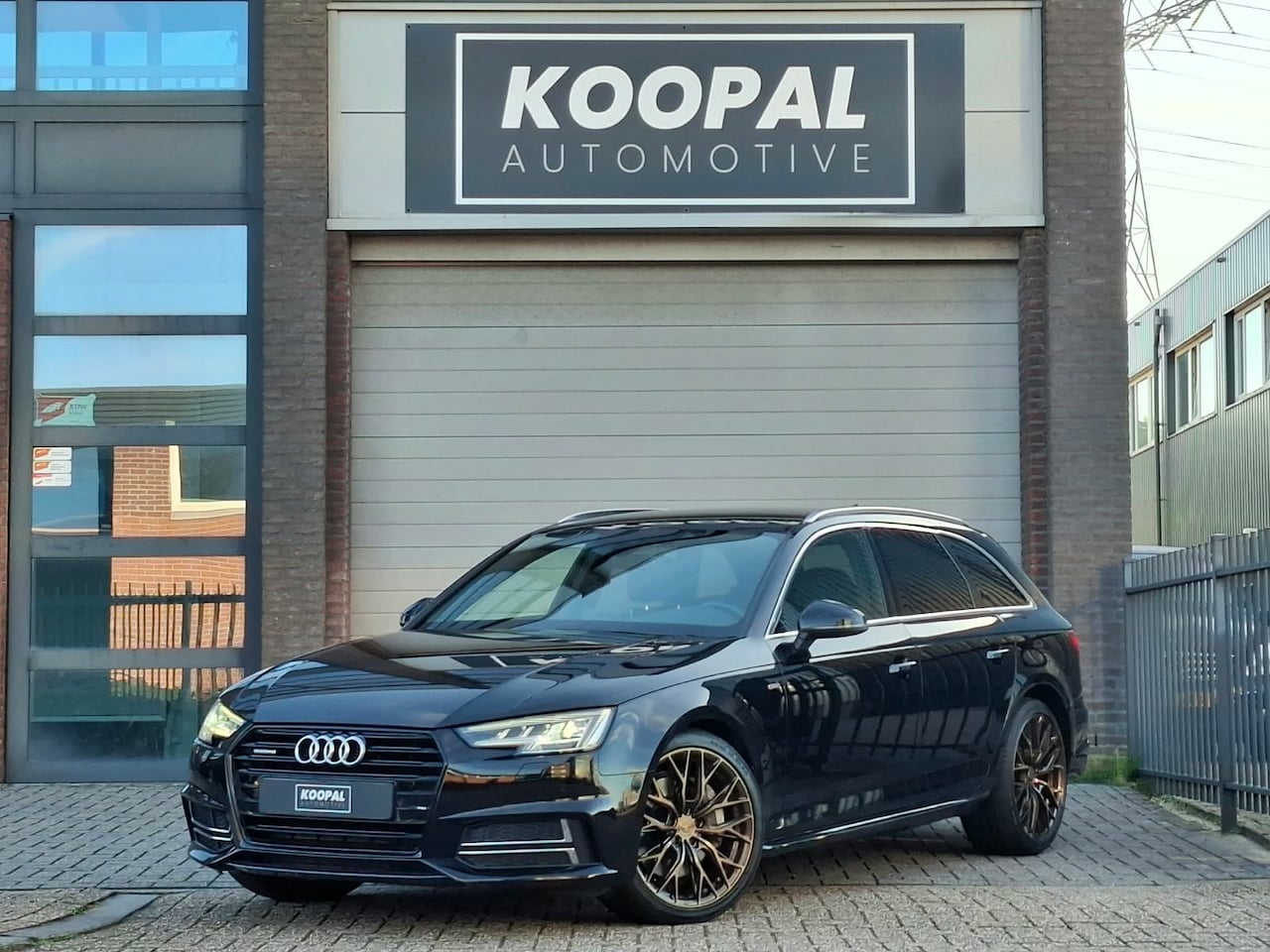 Audi A4 Avant - 2.0 TFSI Quattro Pro Line Plus | S-line | MATRIX LED | Trekhaak - AutoWereld.nl