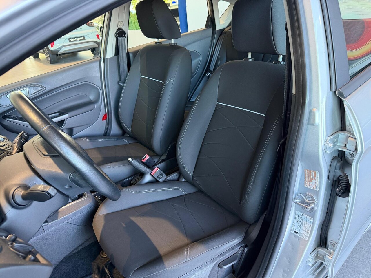 Ford Fiesta - 1.0 Style | NAVIGATIE | CRUISE CONTROL | LICHTMETALEN VELGEN | BLUETOOTH | LAGE KM STAND | - AutoWereld.nl