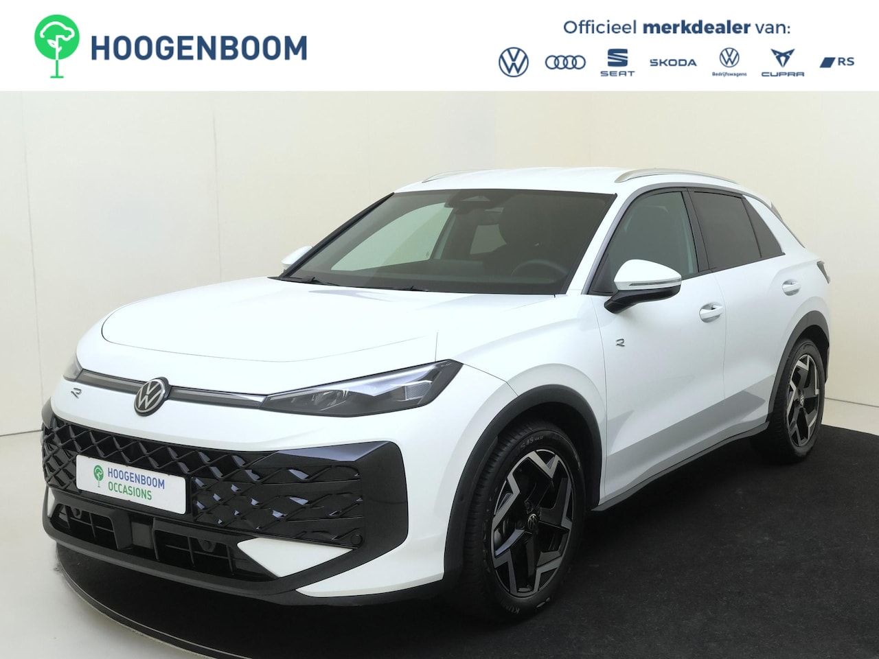 Volkswagen T-Roc - 1.5 eTSI R-Line | Trekhaak | Achteruitrijcamera | Matrix LED verlichting | Keyless | Adapt - AutoWereld.nl
