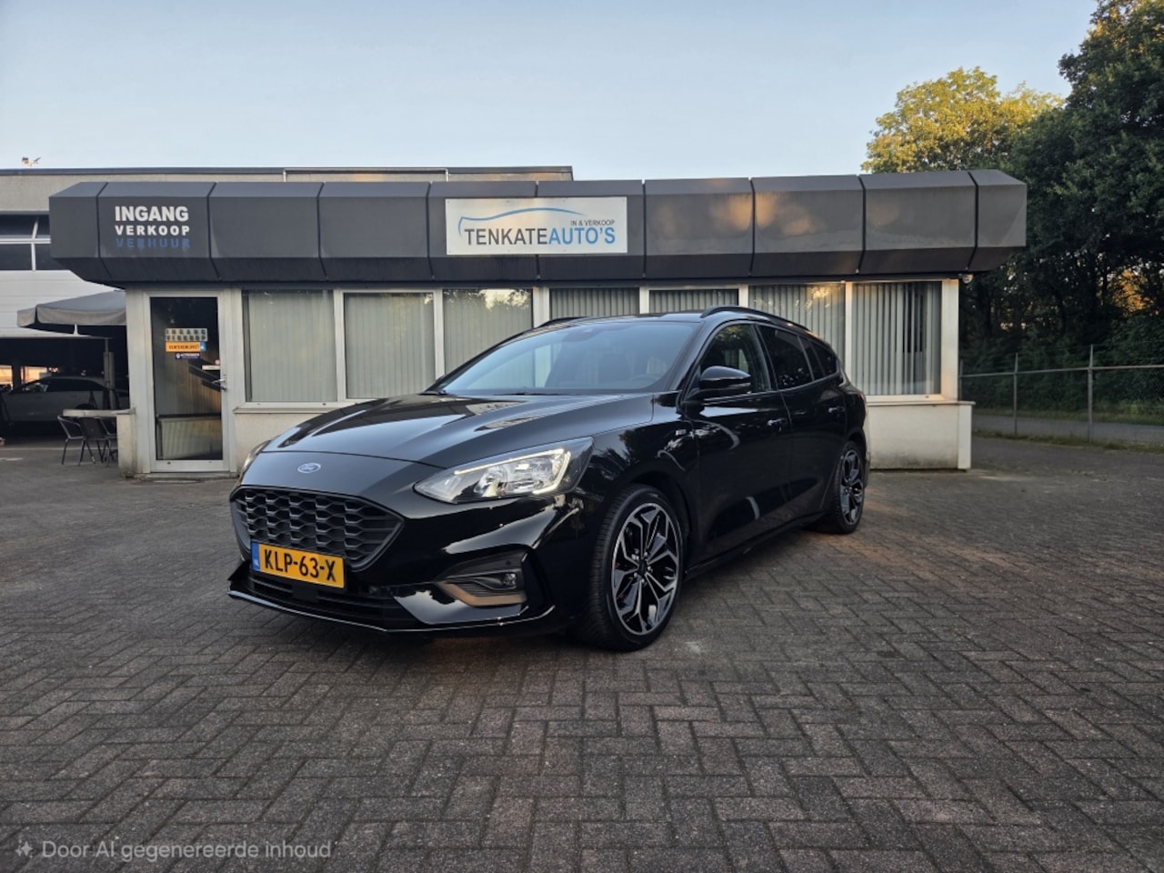 Ford Focus Wagon - 1.5 EcoB. ST L. Bns Automaat Climatronic Cruise control Navi Lichtmetaal 18 inch - AutoWereld.nl