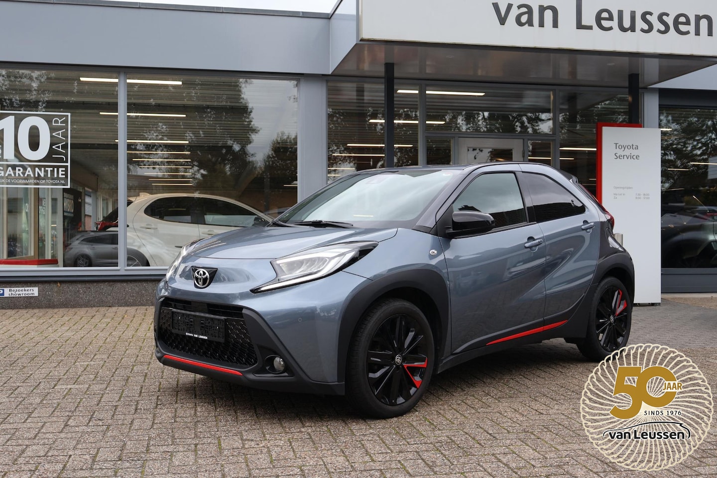 Toyota Aygo X - 1.0 VVT-i S-CVT UNDERCOVER STOELVERW. JBL KEYLESS NAVI LED DAB APLLE/ANDROID CAMERA SENSOR - AutoWereld.nl