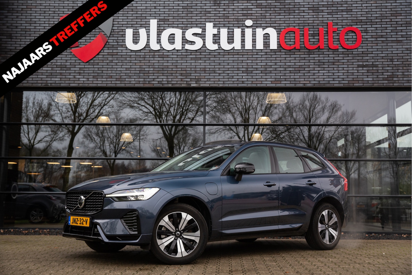 Volvo XC60 - 2.0 T6 Plug-in hybrid AWD Plus Dark Long Range , Panoramadak, Memory, Leer - AutoWereld.nl
