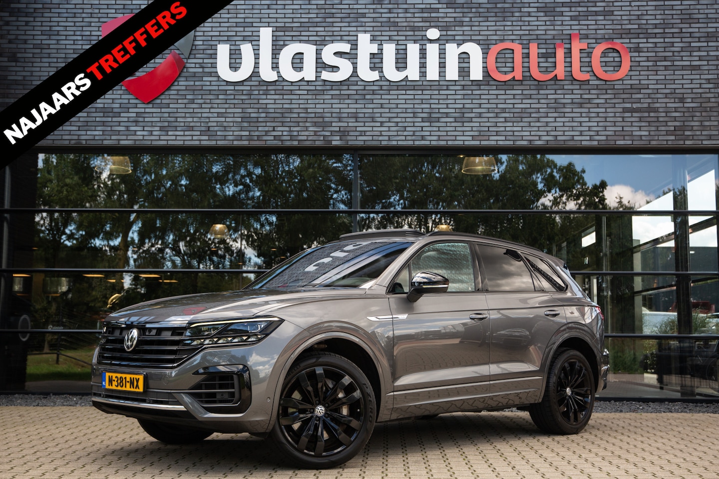 Volkswagen Touareg - 4.0 TDI R-Line 422PK V8 , Panoramadak, Luchtvering, Dynaudio, HUD, Trekhaak - AutoWereld.nl