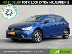 Volkswagen Polo - 1.0 TSI Life Edition Automaat / Camera / Airco / PDC V+A / Navigatie via Apple CarPlay And