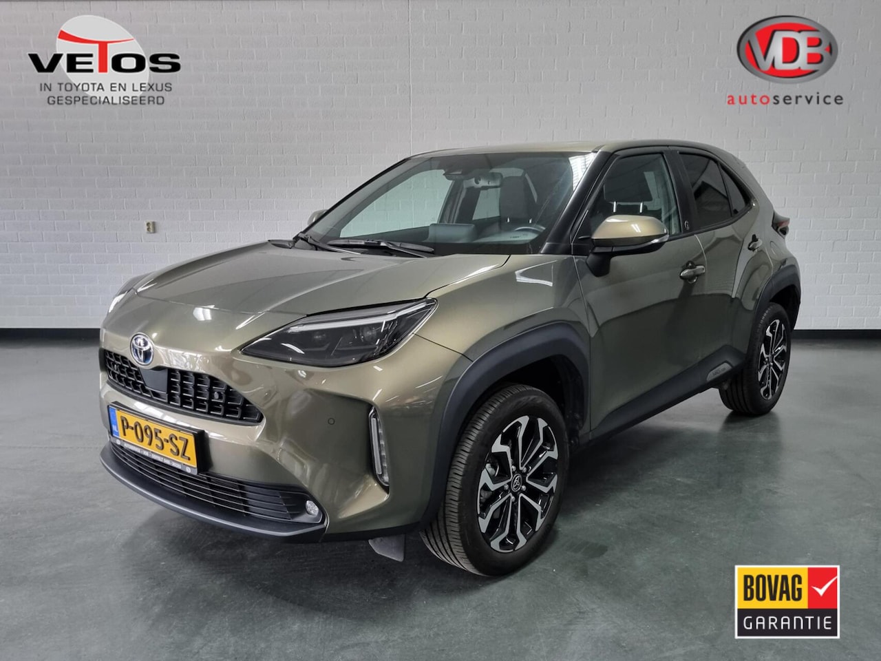 Toyota Yaris Cross - 1.5 Hybrid First Edition / Parkeersensoren voor en achter - AutoWereld.nl