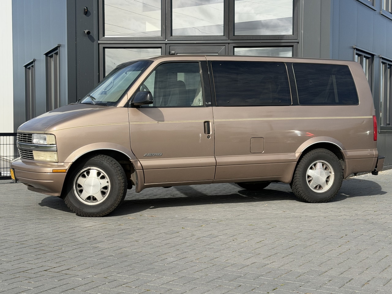 Chevrolet Astro - VAN LS 4.3 V6 | Nwe beurt | Nwe APK | 7 pers. - AutoWereld.nl