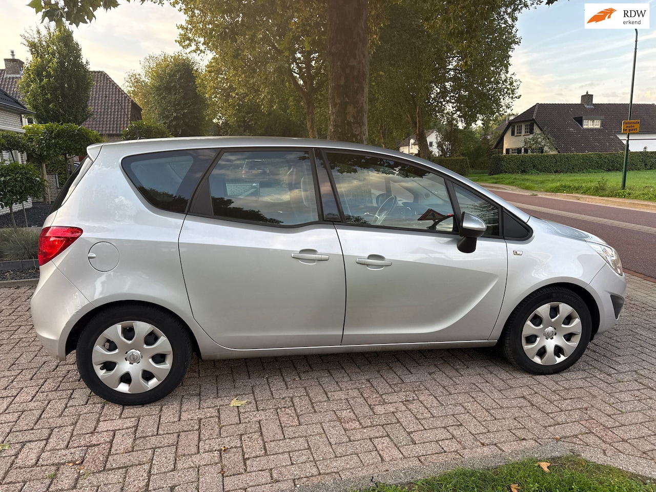 Opel Meriva - 1.4 Turbo Anniversary Edition 1.4 Turbo Anniversary Edition - AutoWereld.nl