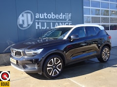 Volvo XC40 - 2.0 T4 Momentum Pro