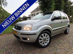 Ford Fusion - 1.6-16V Trend Airco Leer Lm Velgen Trekhaak*Distributieriem Nieuw*Apk t/m 3-5-2027