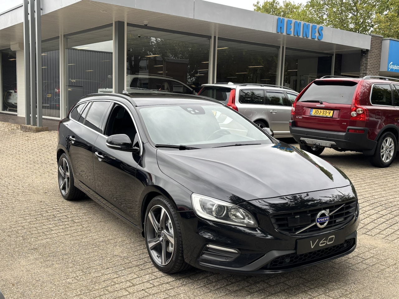 Volvo V60 - 3.0 T6 330pk AWD R-Design Polestar Keyless Standkachel ACC - AutoWereld.nl