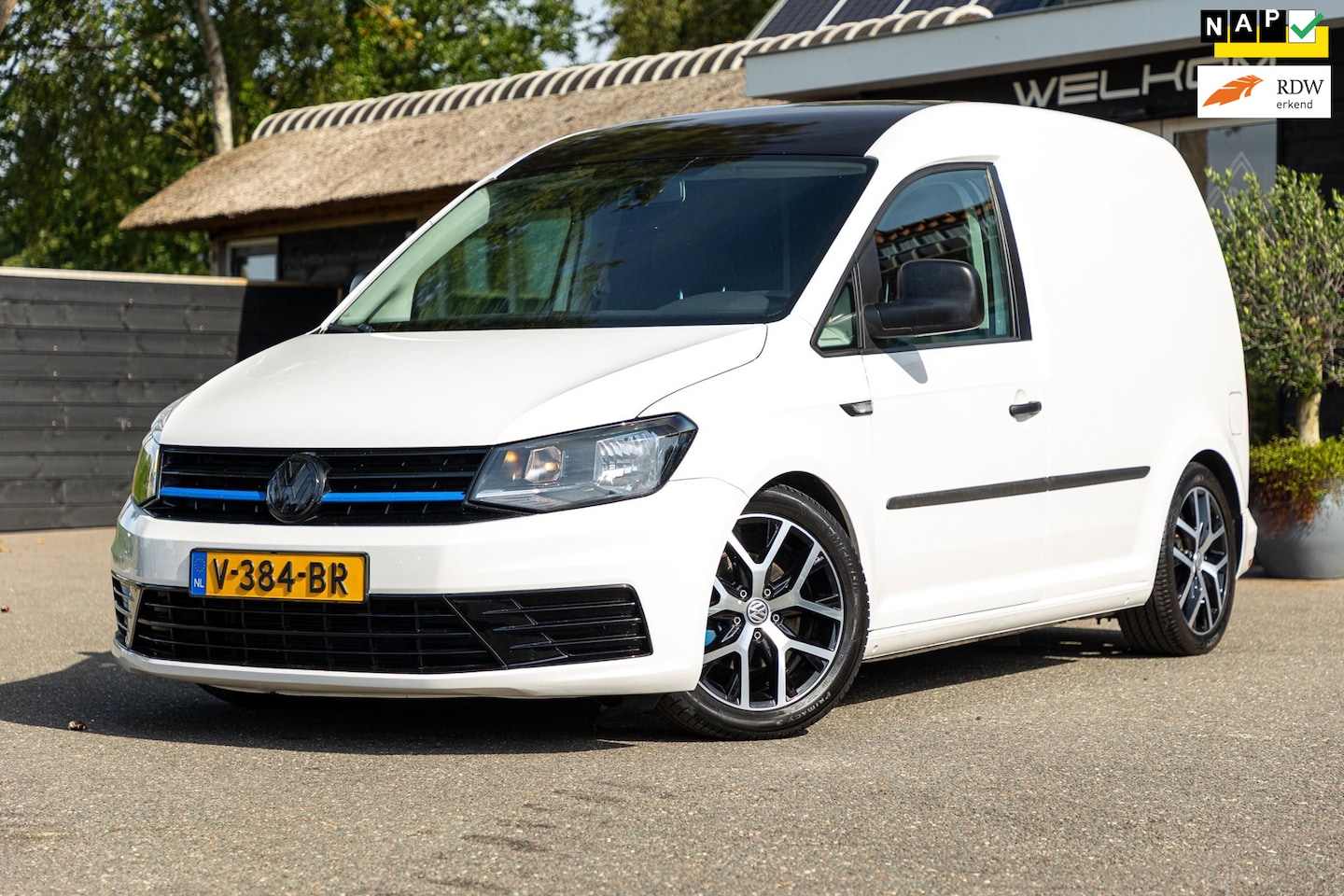 Volkswagen Caddy - 2.0 TDI L1H1 Trekhaak I 17 Inch I Verlaagd I Kasteninrichting I Airco I Cruise I CarPlay I - AutoWereld.nl
