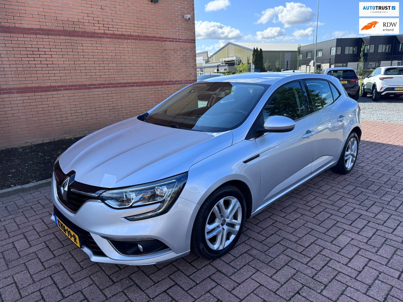 Renault Mégane - 1.5 Blue dCi Limited 1.5 Blue dCi Limited, Marge, Euro 6, Apple Carplay, PDC, - AutoWereld.nl