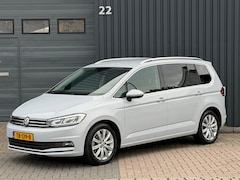 Volkswagen Touran - 1.4 TSI Highline Edition R|Cam|Navi|Trekhaak|Leder|Led|ACC|Dealer OH