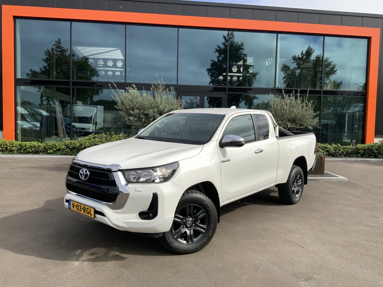 Toyota HiLux - 2.4 D-4D Xtra Cab Cool Comfort Airco Cruise Alu Velg 2 Zits Euro 6 - AutoWereld.nl
