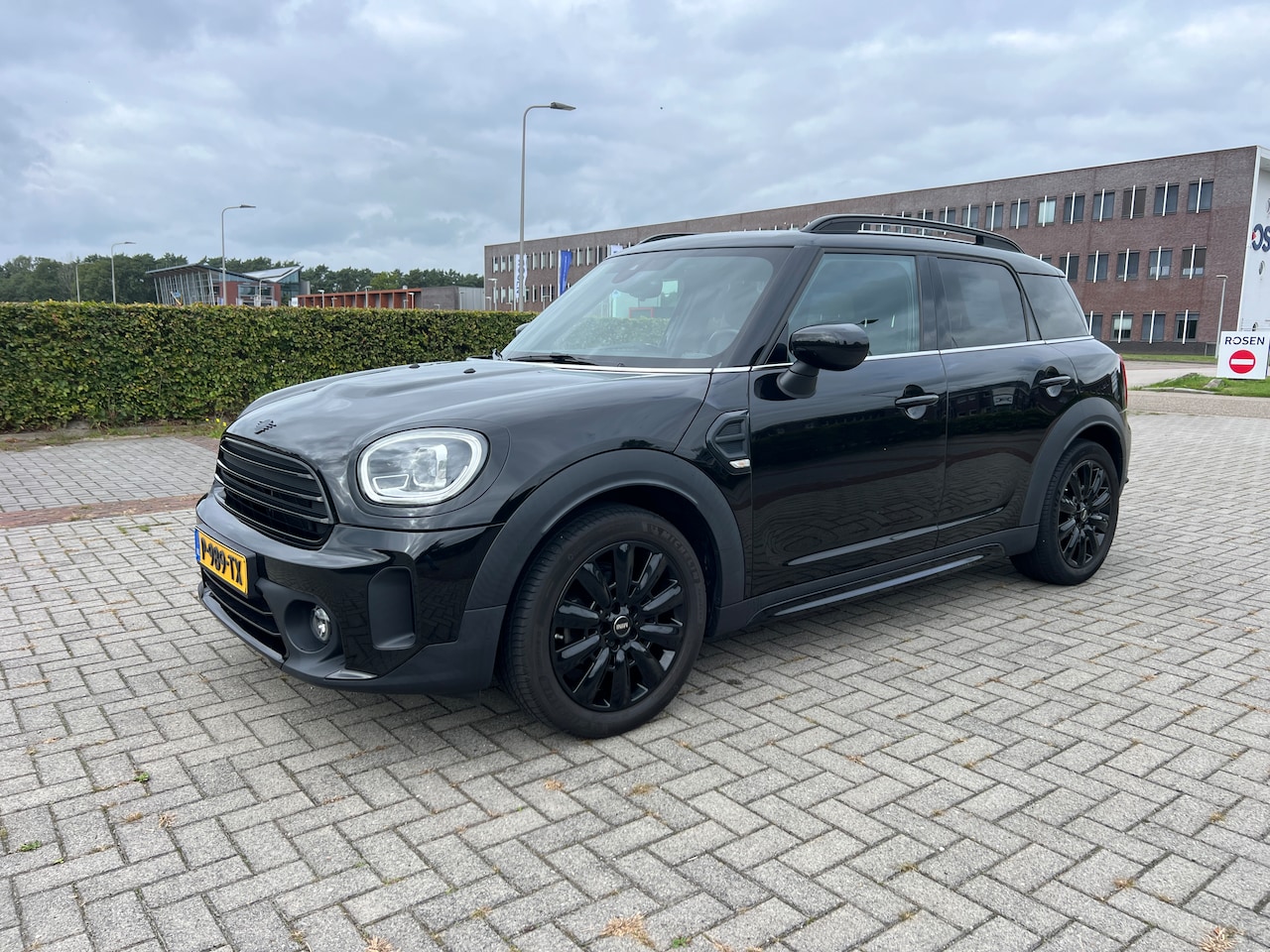 MINI Countryman - 1.5 One Business Edition 150 pk en Trekhaak - AutoWereld.nl