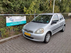 Toyota Yaris - 1.3-16V VVT-i Luna