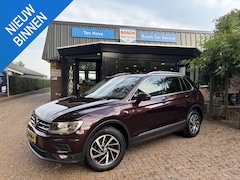 Volkswagen Tiguan - 1.4 TSI Sound|Trekhaak|App-Connect|Acc|navi