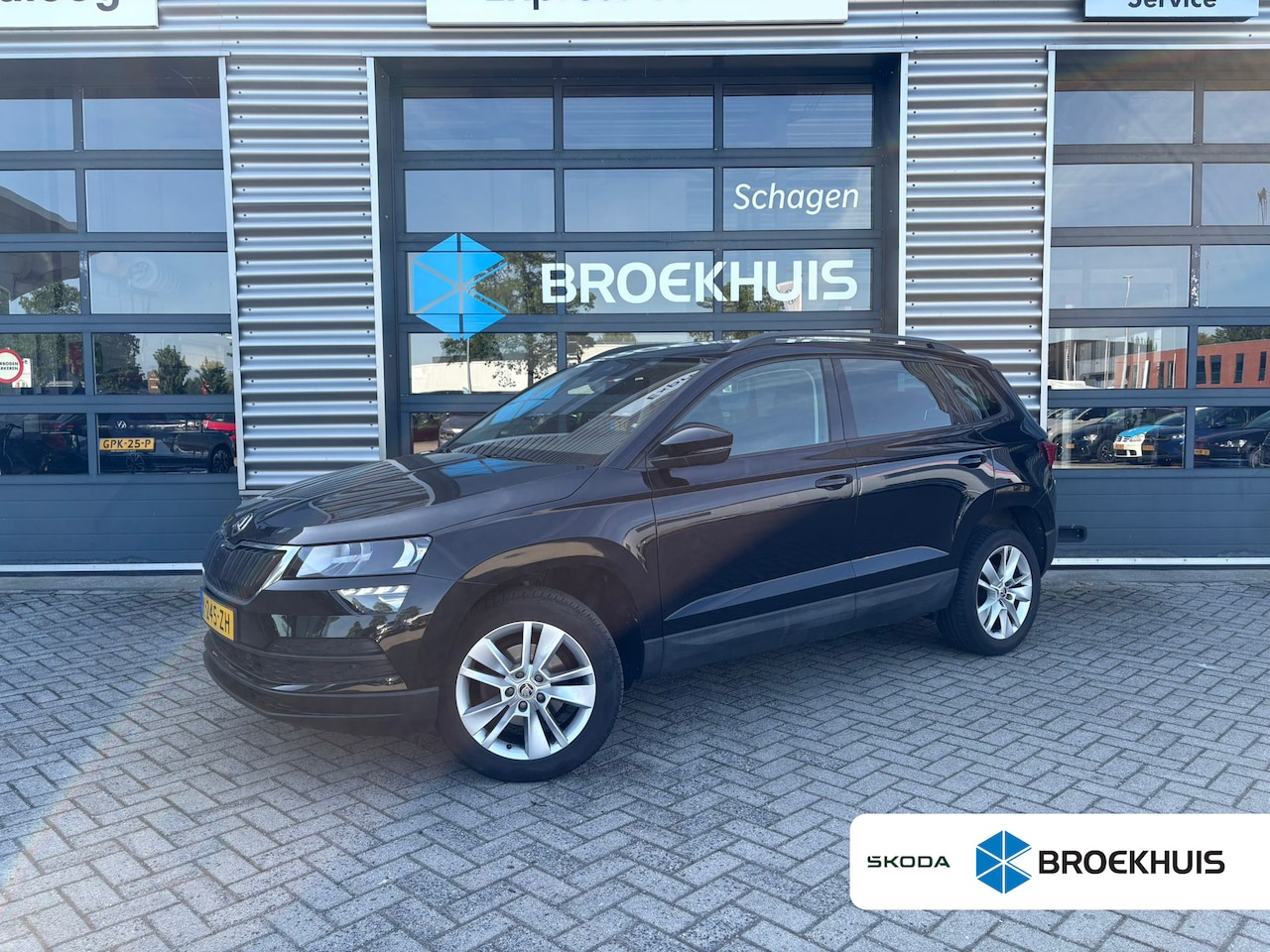 Skoda Karoq - 1.5 TSI 150 pk ACT Business Edition 7-DSG | Trekhaak | Cruise control adaptief | Navigatie - AutoWereld.nl