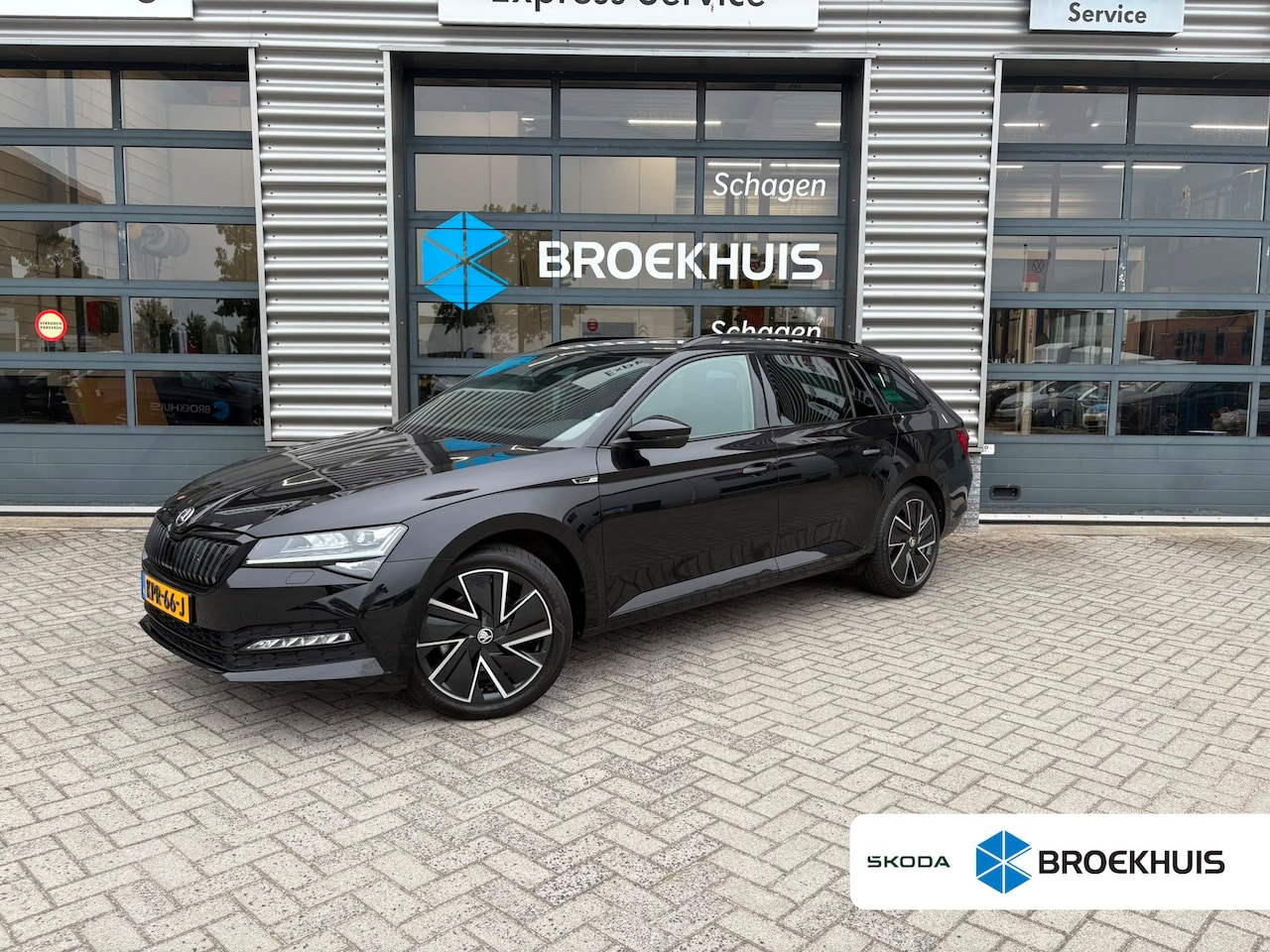 Skoda Superb Combi - 1.4 IV Sportline 204 pk 6-DSG | Achteruitrijcamera | Elektrische Stoelen | Apple Carplay | - AutoWereld.nl