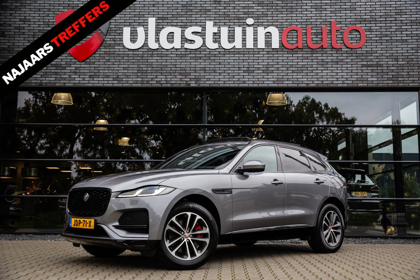Jaguar F-Pace - 2.0 P400e PHEV R-Dynamic SE 2.0 P400e PHEV R-Dynamic SE , Panoramadak, Meridian, Head-up Display - AutoWereld.nl