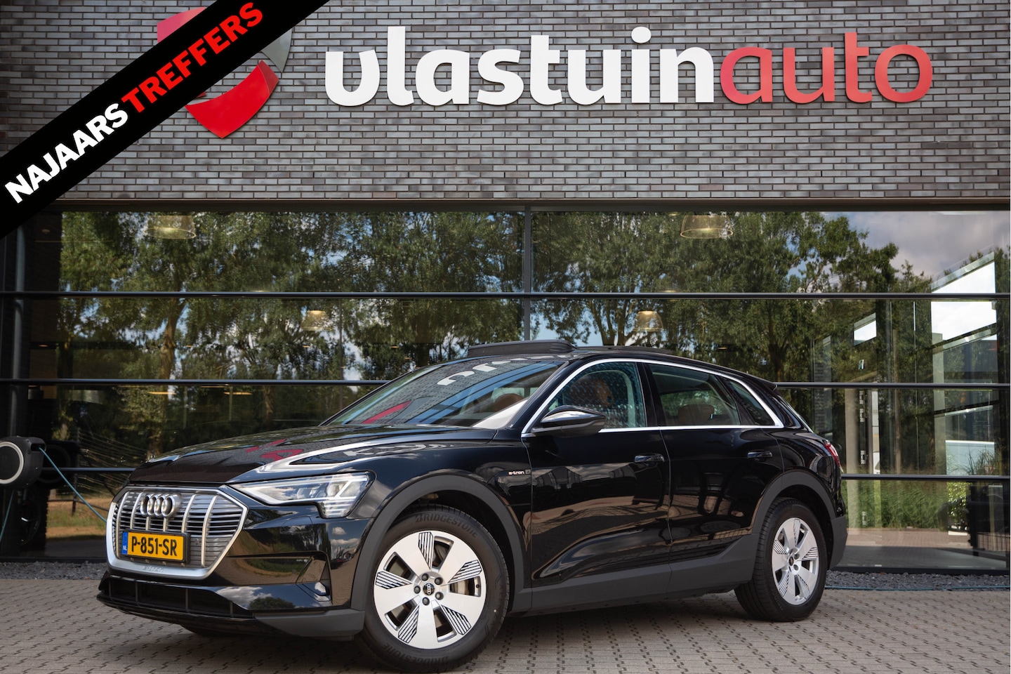 Audi e-tron - 55 quattro edition 95 kWh SOH 91%, Pano, Luchtvering, Trekhaak, Leer - AutoWereld.nl