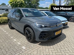 Volkswagen Tiguan - 1.5 eTSI R-Line Edition | Automaat | Navigatie | Panorama dak | 20 Inch Velgen | Head-up d