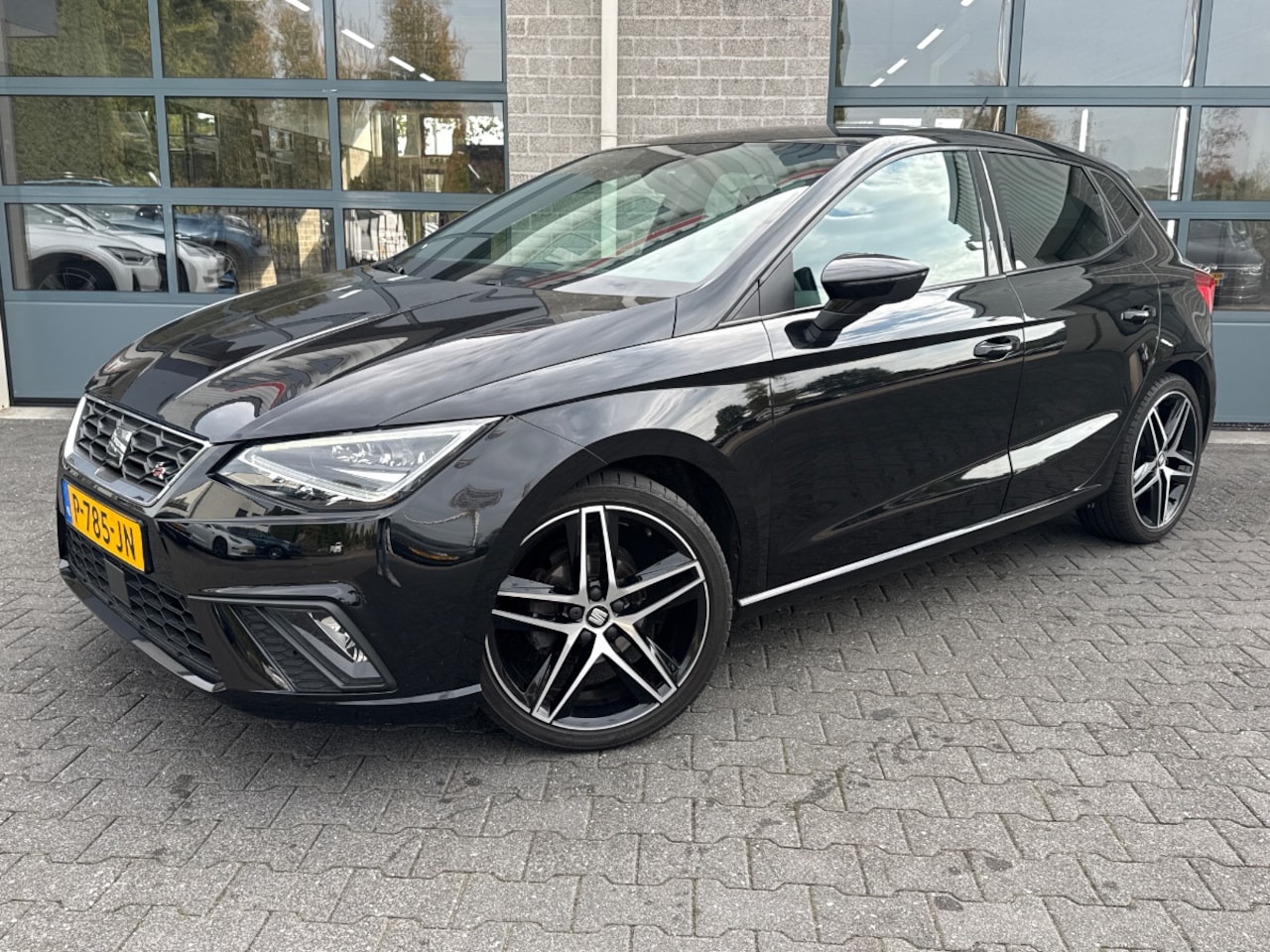 SEAT Ibiza - 1.0 TSI FR Business Intense 1.0 TSI FR Business Intense - AutoWereld.nl