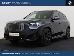 BMW iX1 - eDrive20 M Sport / Panoramadak / Trekhaak / Sportstoelen / M Adaptief onderstel / Adaptiev