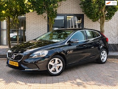 Volvo V40 - 1.6 T3 Summum Navi|Bluetooth Audio|ClimateControl|Stoelverwarming|PDC A|LED+Xenon|Nieuwe A