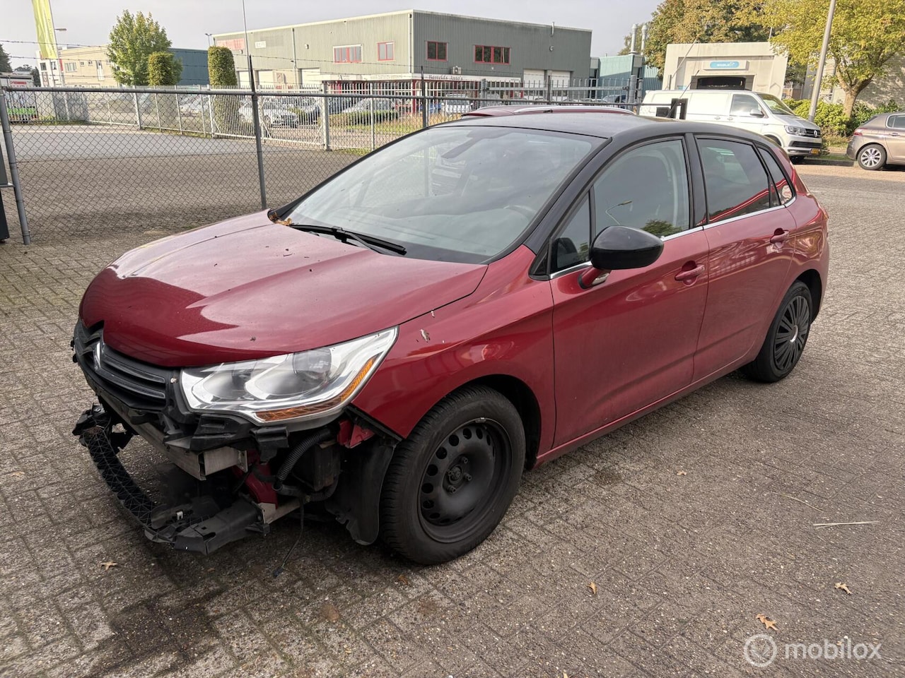 Citroën C4 - 1.4 VTi Tendance Schadeauto! - AutoWereld.nl
