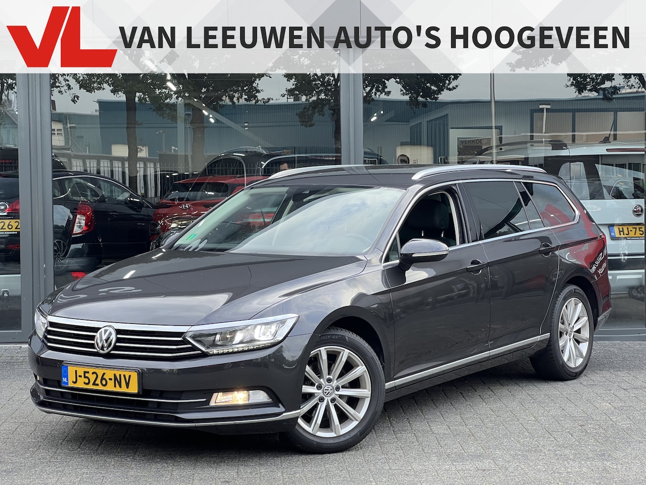 Volkswagen Passat Variant - 1.5 TSI Highline Business R | Navi | Apple Carplay | Trekhaak | Stoelverwarming - AutoWereld.nl
