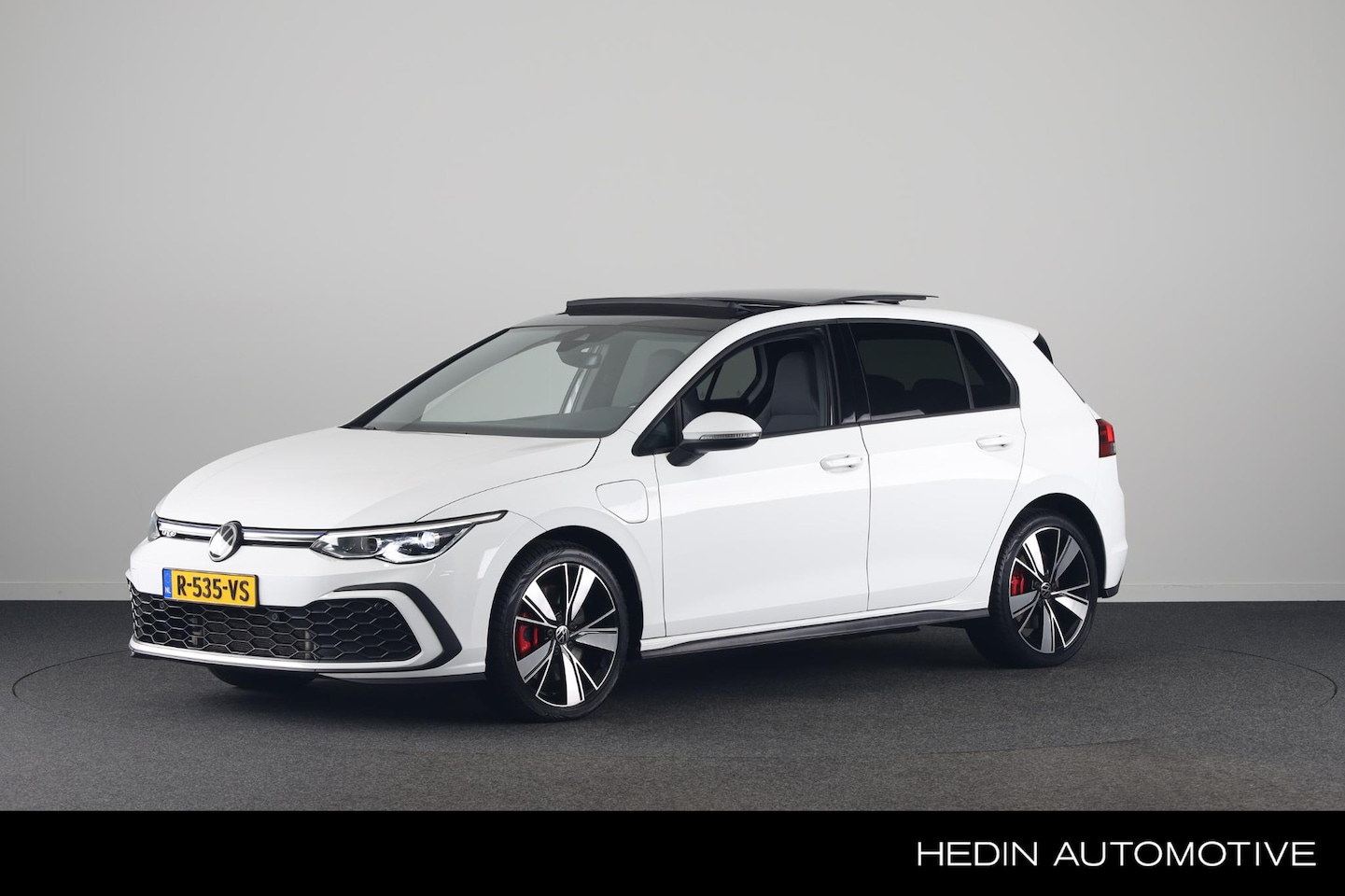 Volkswagen Golf - 1.4 eHybrid GTE | Panoramadak | Ambient light | Carplay | Navigatie | Camera - AutoWereld.nl
