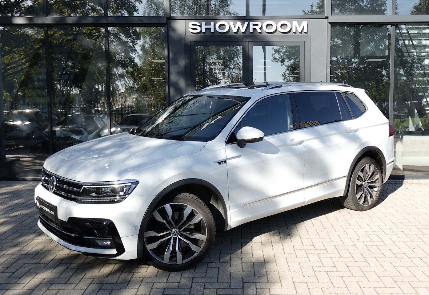 Volkswagen Tiguan - 2.0 TDI 4Motion PANO KEYLESS VOL - AutoWereld.nl
