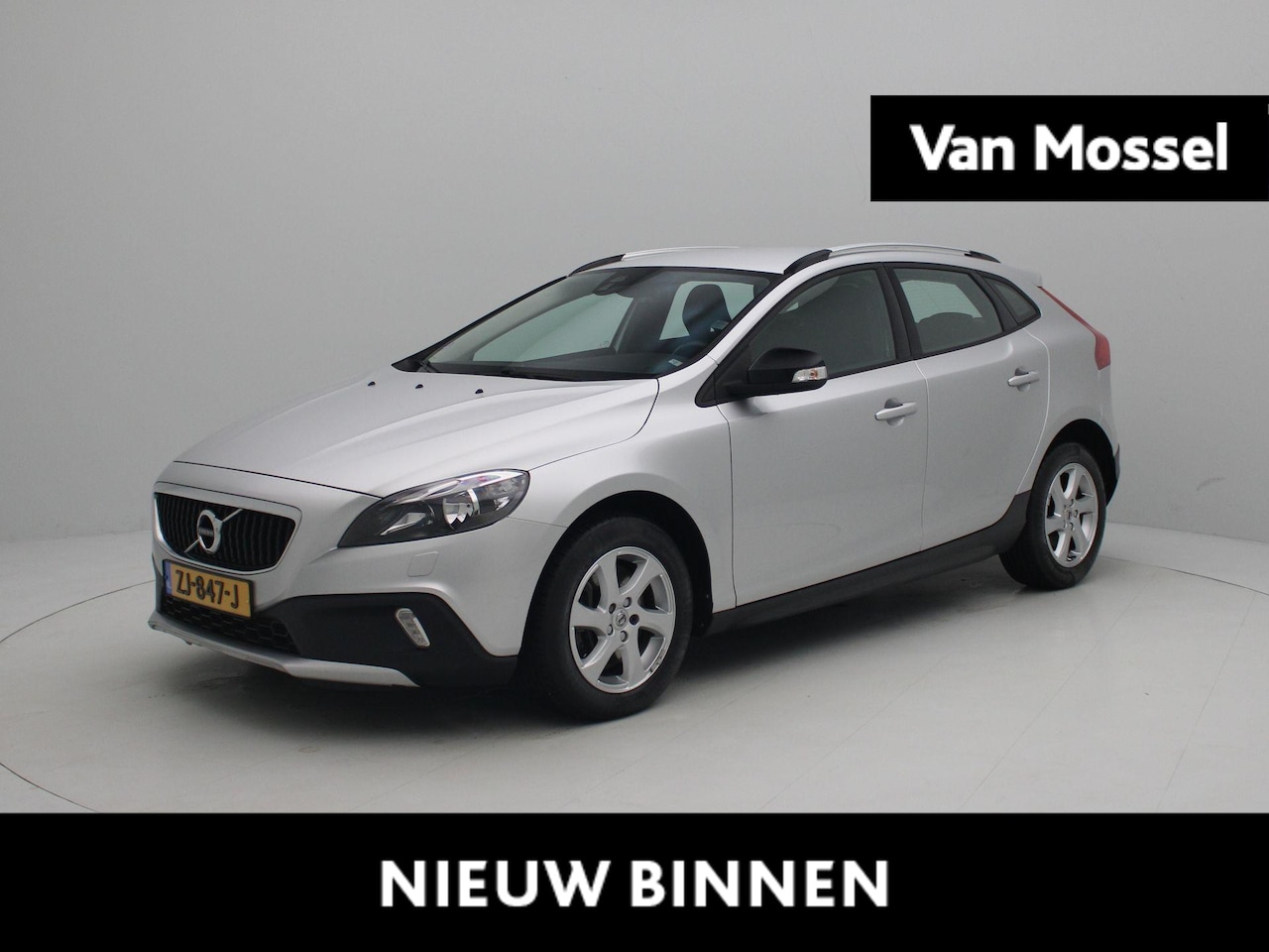 Volvo V40 Cross Country - 1.5 T3 Summum WORDT VERWACHT | Climate Control | Cruise Control | Stoelverwarming | Lichtm - AutoWereld.nl