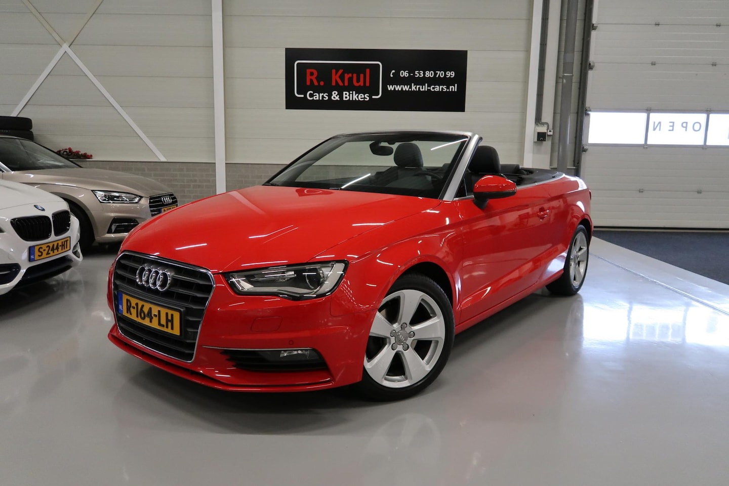 Audi A3 Cabriolet - 1.4 TFSI CoD Ambiente Pro Line Plus Automaat Navigatie Leer/Alcantara Stoelverwarming Crui - AutoWereld.nl