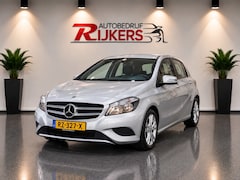Mercedes-Benz A-klasse - 180 122PK handgeschakeld Airco, Bluetooth, Navigatie, PDC A, Stoelverwarming, Sport stoele