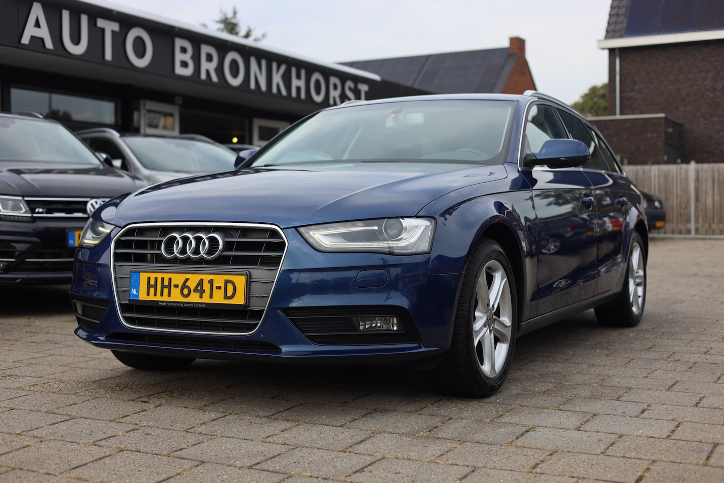 Audi A4 Avant - 1.8 TFSI ADVANCE | AUT | NAVI | TREKHAAK *NETTE STAAT* - AutoWereld.nl