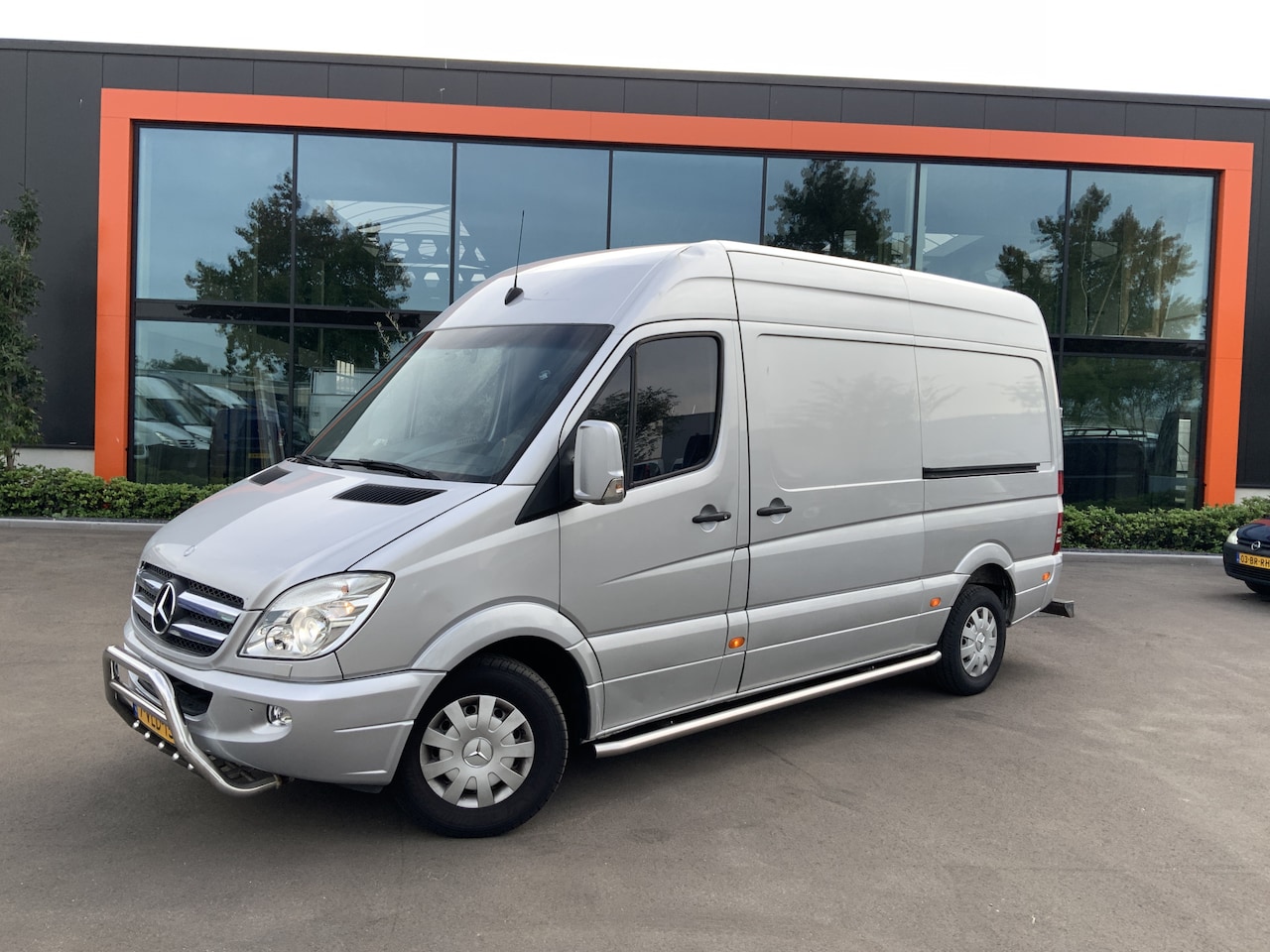 Mercedes-Benz Sprinter - 319 3.0 CDI 366 L2H2 Automaat Dub Schuifdeuren Elec Airco Cruise Trekhaak & Opstap 2800 kg - AutoWereld.nl