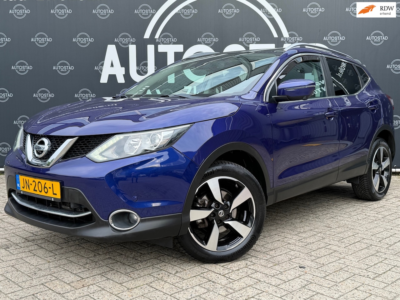 Nissan Qashqai - 1.2 Connect Edition Automaat / Pano / Navi / APK / Airco / NAP - AutoWereld.nl