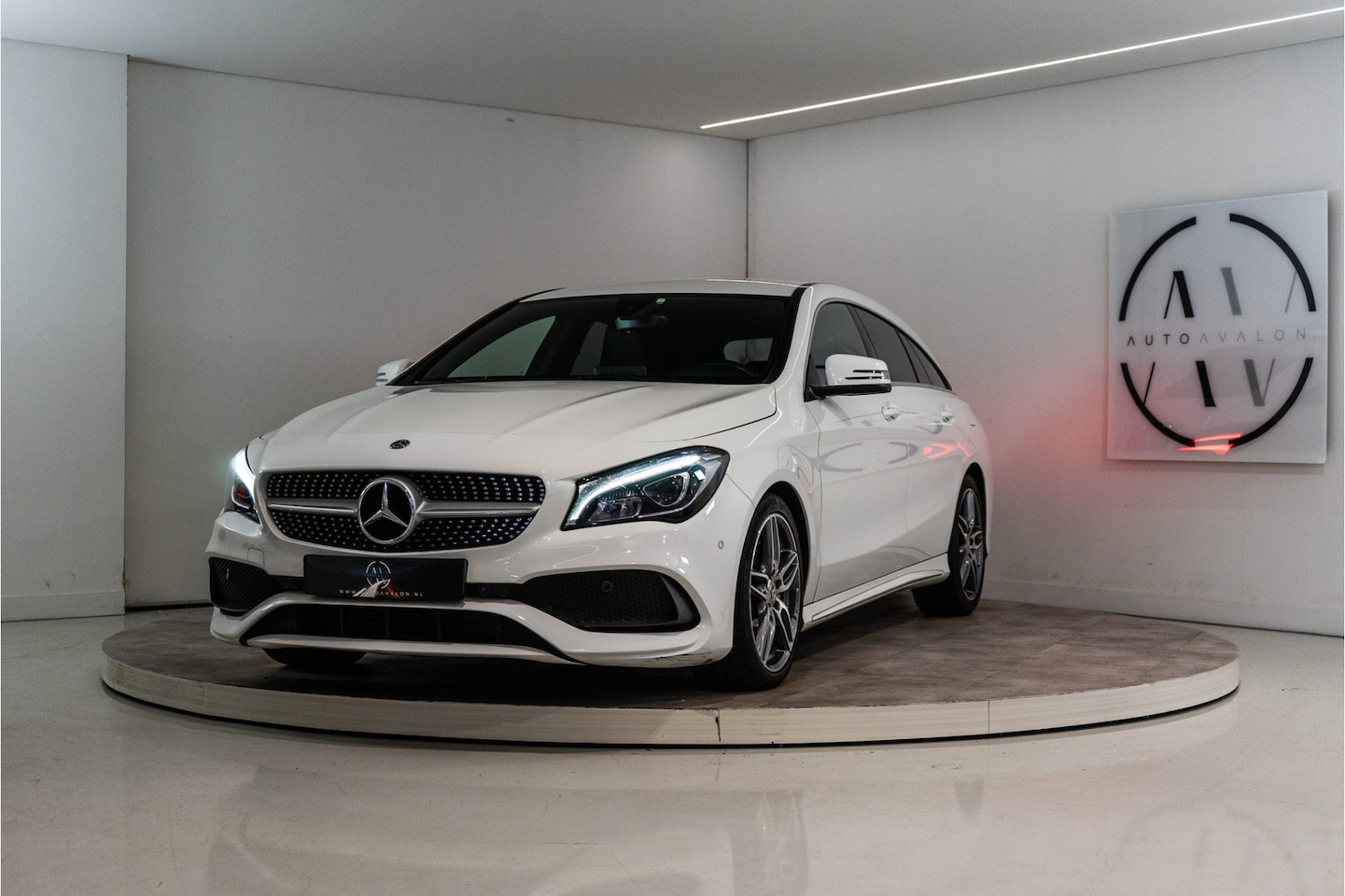 Mercedes-Benz CLA-klasse Shooting Brake - 180 AMG 123PK | LED | Stoelverw. | Camera | Park Assist | Garantie - AutoWereld.nl