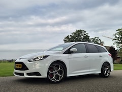 Ford Focus Wagon - 2.0 EcoB. ST-3